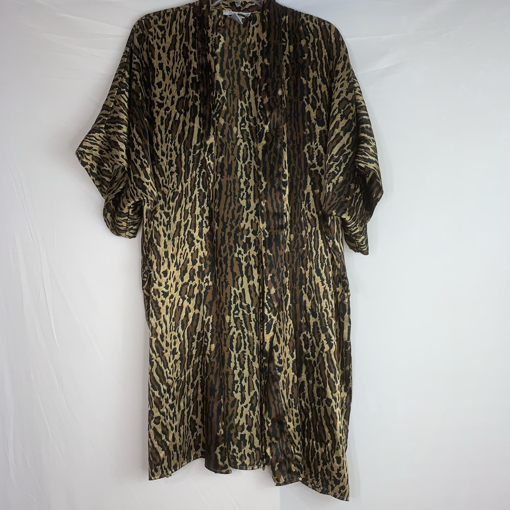 Morgan Taylor Intimates Animal Print Silky Robe - Picture 5 of 6